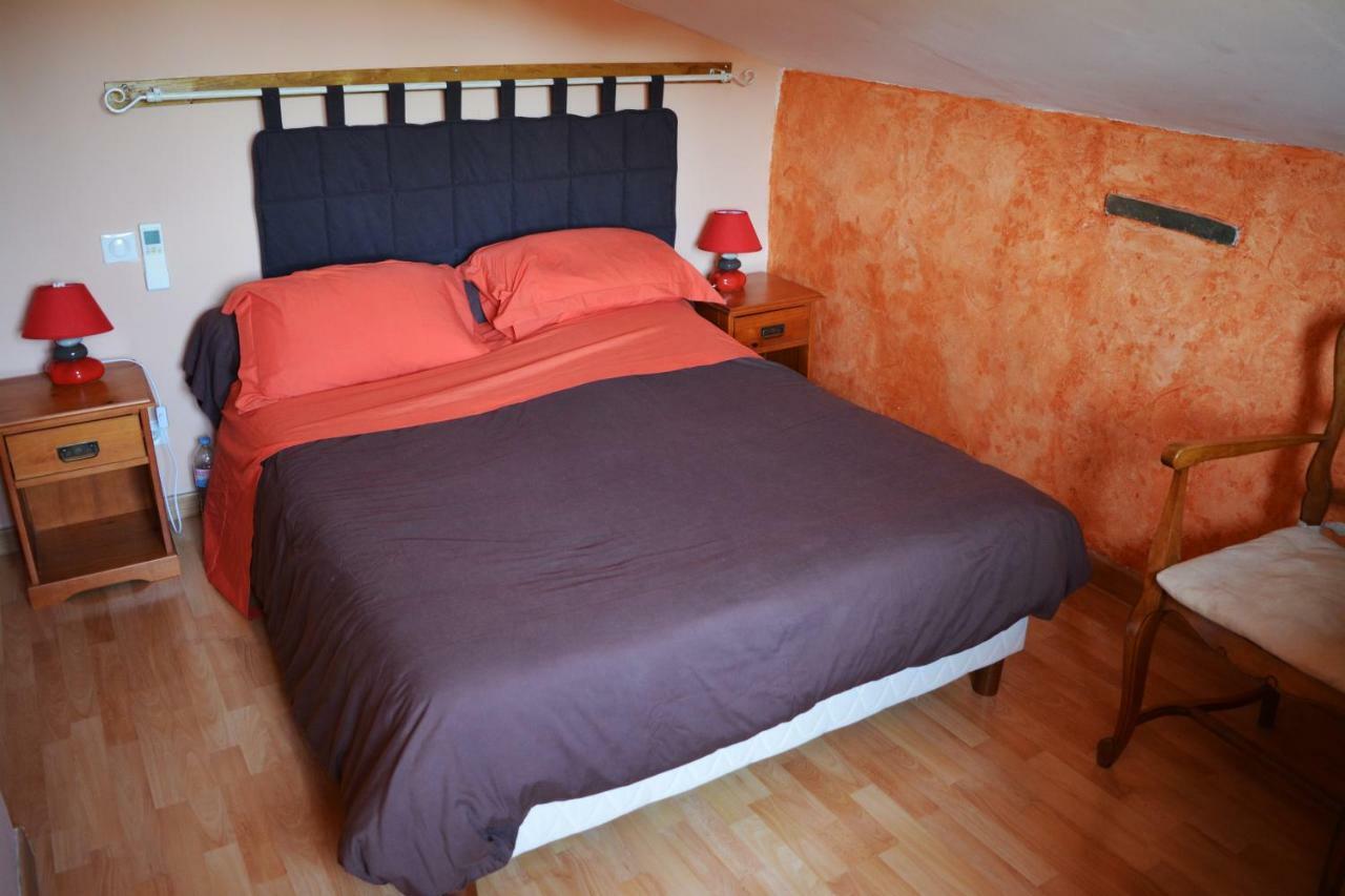 Gite Bois Et Senteurs Lafrancaise Luaran gambar