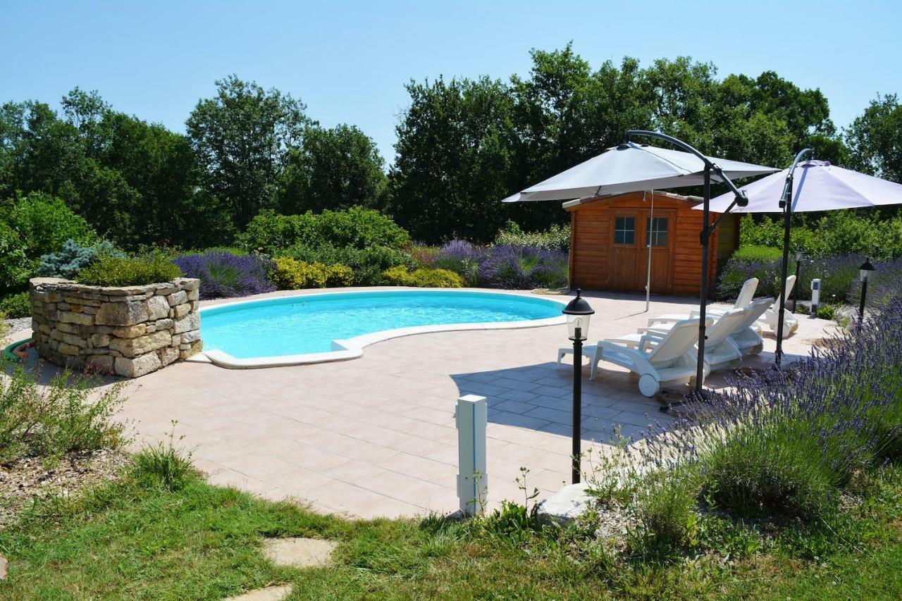 Gite Bois Et Senteurs Lafrancaise Luaran gambar
